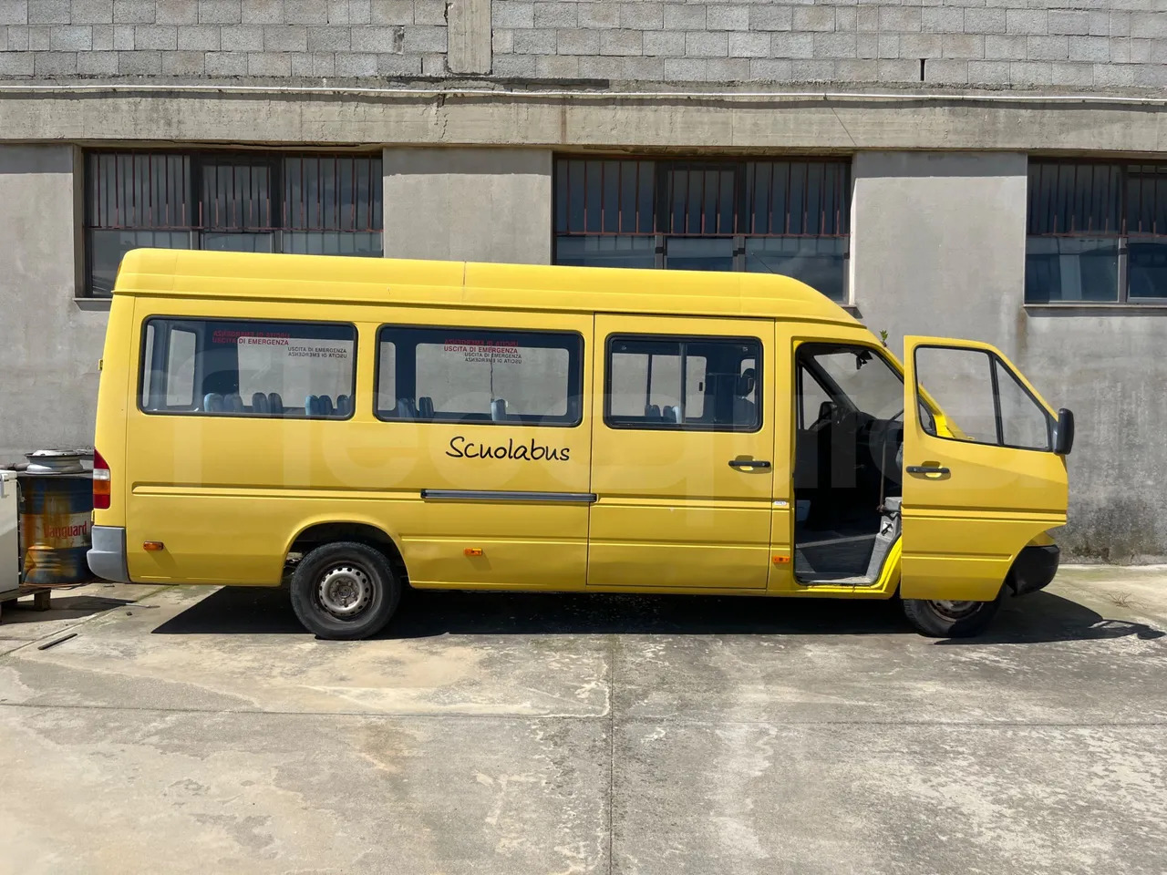 School bus Mercedes-Benz 313 CDI: picture 8