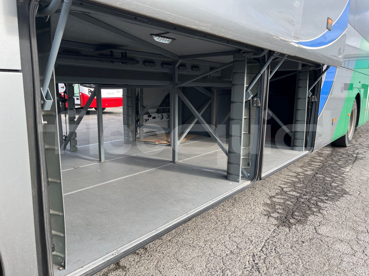 Coach Mercedes-Benz Tourismo: picture 8