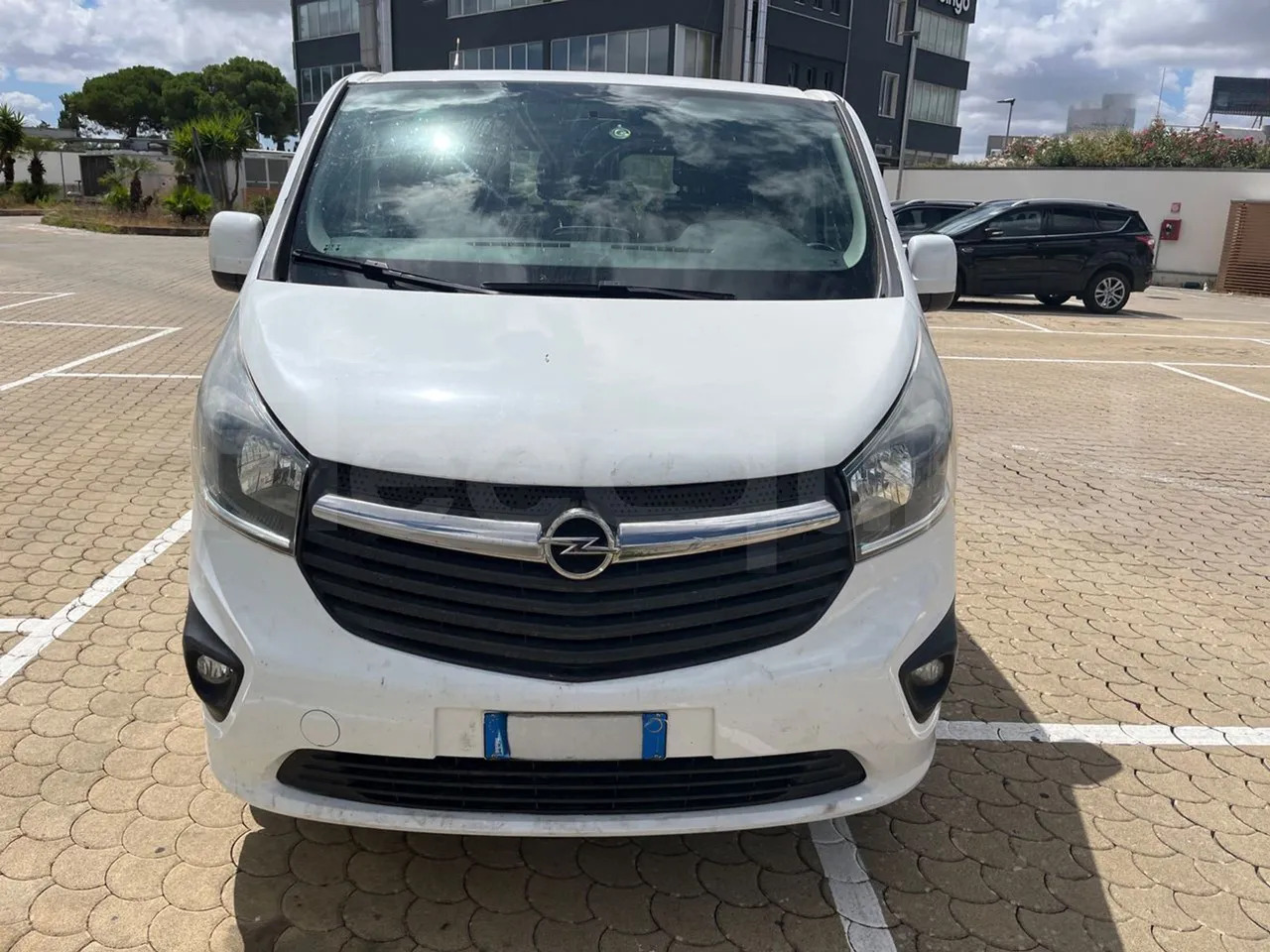 Opel Vivaro - B - Minibus, Passenger van: picture 2 Opel Vivaro - B - Minibus, Passenger van: picture 2