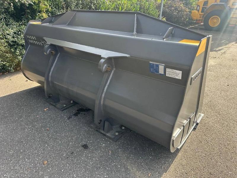 Volvo L90H bucket - Bucket for Construction machinery: picture 4 Volvo L90H bucket - Bucket for Construction machinery: picture 4