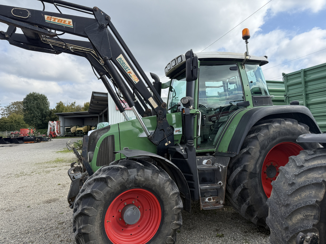 Fendt 415 TMS - Farm tractor: picture 1 Fendt 415 TMS - Farm tractor: picture 1