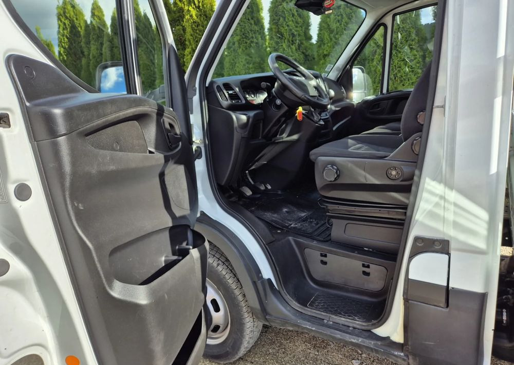 Iveco 35C15 3.0 - Open body delivery van: picture 5 Iveco 35C15 3.0 - Open body delivery van: picture 5