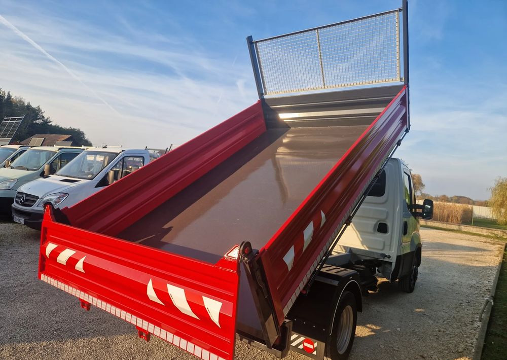 Iveco 35c15 3.0 - Tipper van: picture 4 Iveco 35c15 3.0 - Tipper van: picture 4