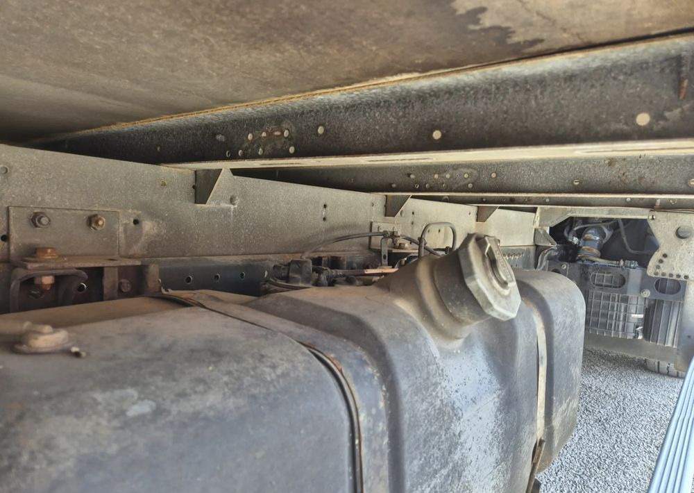 Kontener 8 palet +winda Dhollandia 750kg 2014 rok, regulowana szer. podramówki, Canter, Iveco, Master ,Ducato, Inne - Swap body - box: picture 5 Kontener 8 palet +winda Dhollandia 750kg 2014 rok, regulowana szer. podramówki, Canter, Iveco, Master ,Ducato, Inne - Swap body - box: picture 5