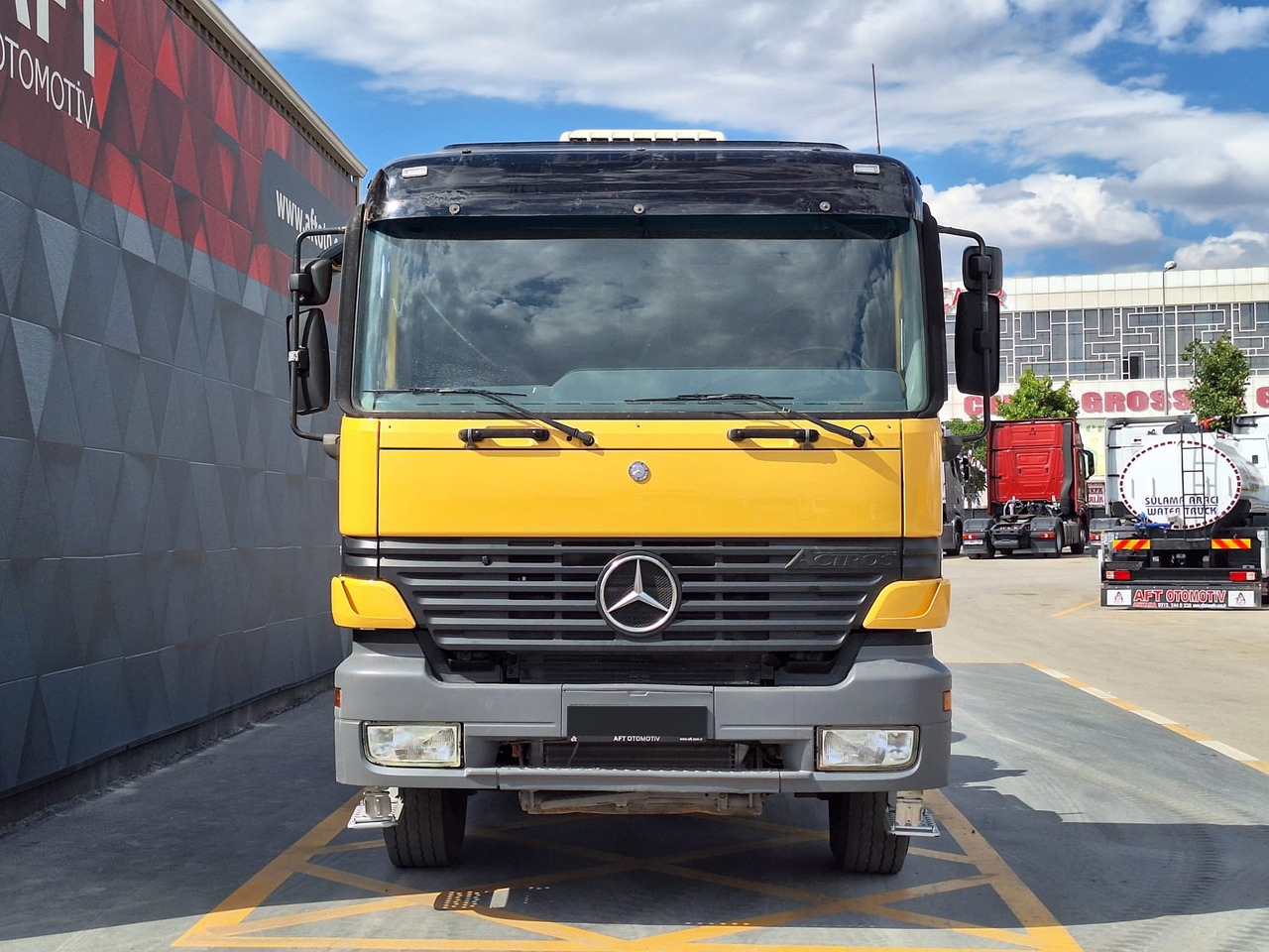 MERCEDES-BENZ ACTROS 3348 - Tractor truck: picture 2 MERCEDES-BENZ ACTROS 3348 - Tractor truck: picture 2