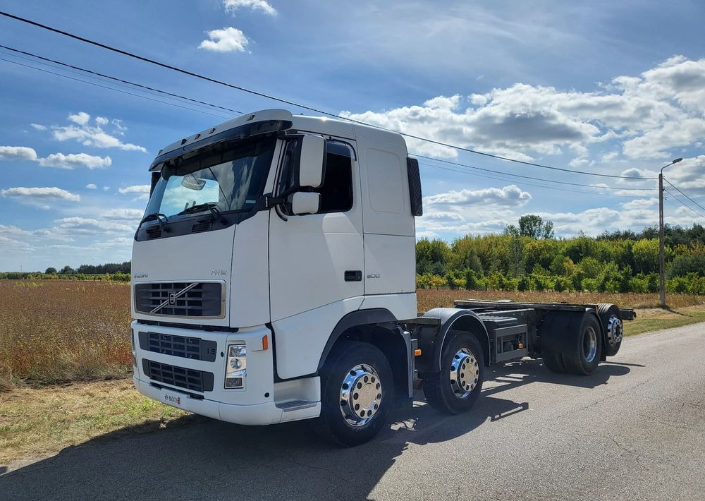 Volvo FH 500 8x2 - Cab chassis truck: picture 3 Volvo FH 500 8x2 - Cab chassis truck: picture 3