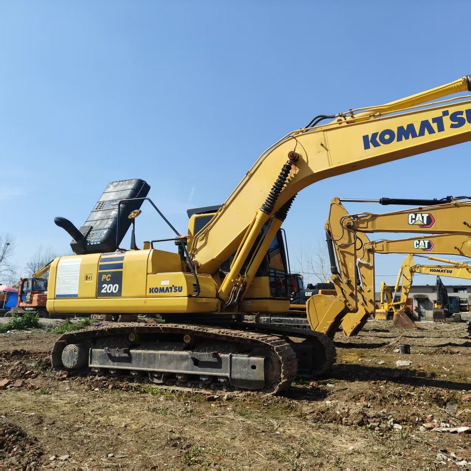 KOMATSU pc200 hot sale - Crawler excavator: picture 4 KOMATSU pc200 hot sale - Crawler excavator: picture 4