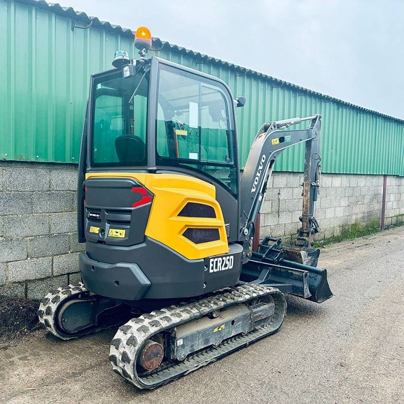 Volvo ECR25D - Mini excavator: picture 1 Volvo ECR25D - Mini excavator: picture 1