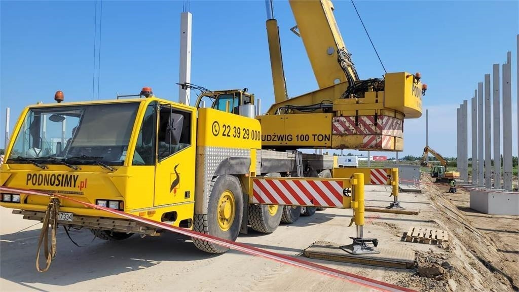 Demag AC-100/5 - All terrain crane: picture 2 Demag AC-100/5 - All terrain crane: picture 2