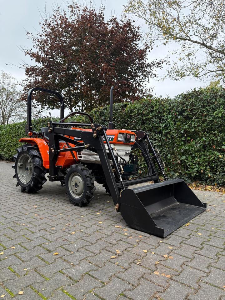 Kleintraktor Kubota B1502DT mit Frontlader ab 125 € pro Monat. - Compact tractor: picture 2 Kleintraktor Kubota B1502DT mit Frontlader ab 125 € pro Monat. - Compact tractor: picture 2