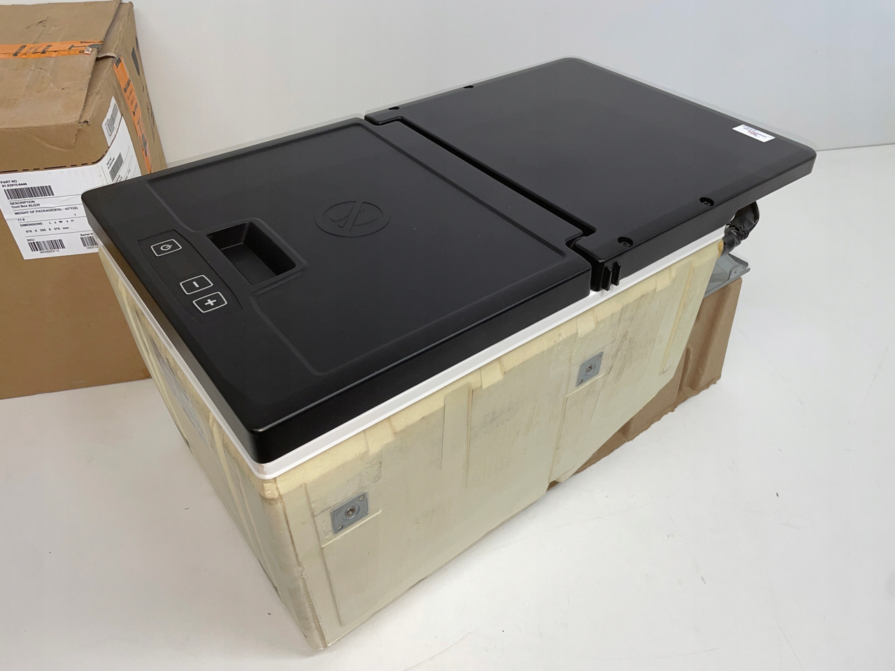 LODÓWKA CHŁODZIARKA MAN TGS TGL TGM 3 TGS3 EURO 6 81639106400 - Cab and interior for Truck: picture 1 LODÓWKA CHŁODZIARKA MAN TGS TGL TGM 3 TGS3 EURO 6 81639106400 - Cab and interior for Truck: picture 1