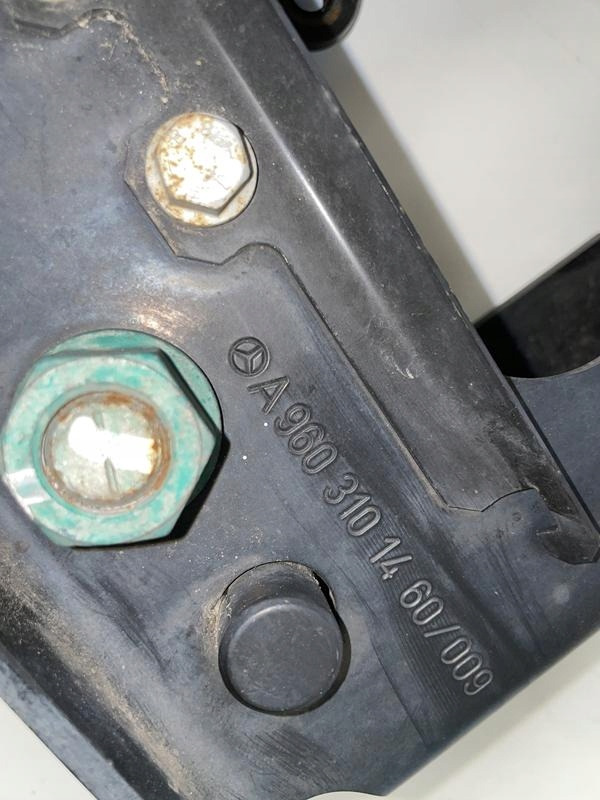 PRAWE MOCOWANIE UCHWYT KABINY ACTROS A9603101460 - Body and exterior: picture 3 PRAWE MOCOWANIE UCHWYT KABINY ACTROS A9603101460 - Body and exterior: picture 3