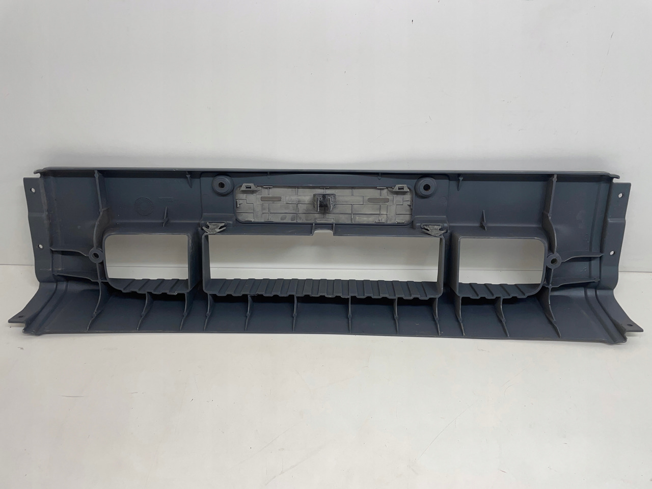 ZDERZAK MERCEDES ATEGO ŚRODEK ZDERZAKA A 97388041070 - Bumper for Truck: picture 2 ZDERZAK MERCEDES ATEGO ŚRODEK ZDERZAKA A 97388041070 - Bumper for Truck: picture 2