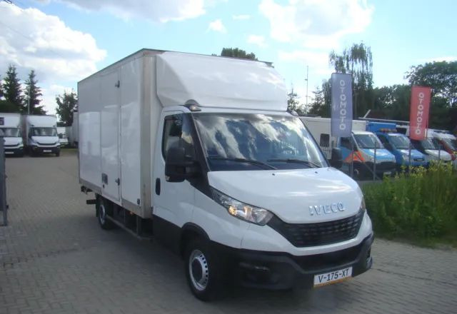 Iveco DAILY 35 S 16 3.0TDI WINDA 3.5T 4.20M - Closed box van: picture 4 Iveco DAILY 35 S 16 3.0TDI WINDA 3.5T 4.20M - Closed box van: picture 4