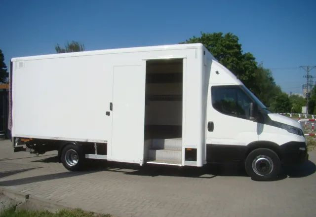 Iveco DAILY 70 C 18 3.0TDI 5.45M WINDA 1000KG - Closed box van: picture 4 Iveco DAILY 70 C 18 3.0TDI 5.45M WINDA 1000KG - Closed box van: picture 4