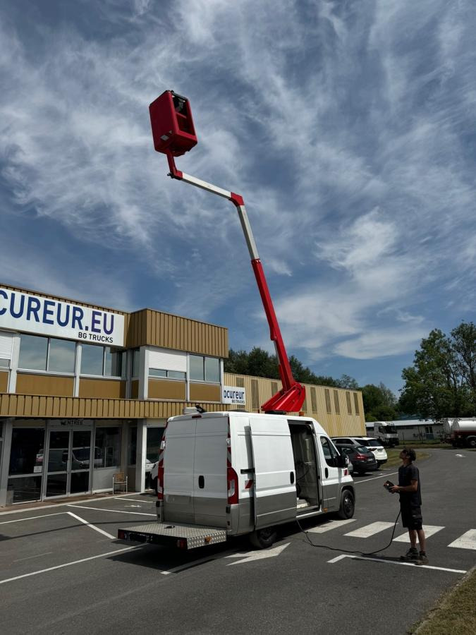 Citroën Jumper - Aerial platform, Commercial truck: picture 2 Citroën Jumper - Aerial platform, Commercial truck: picture 2