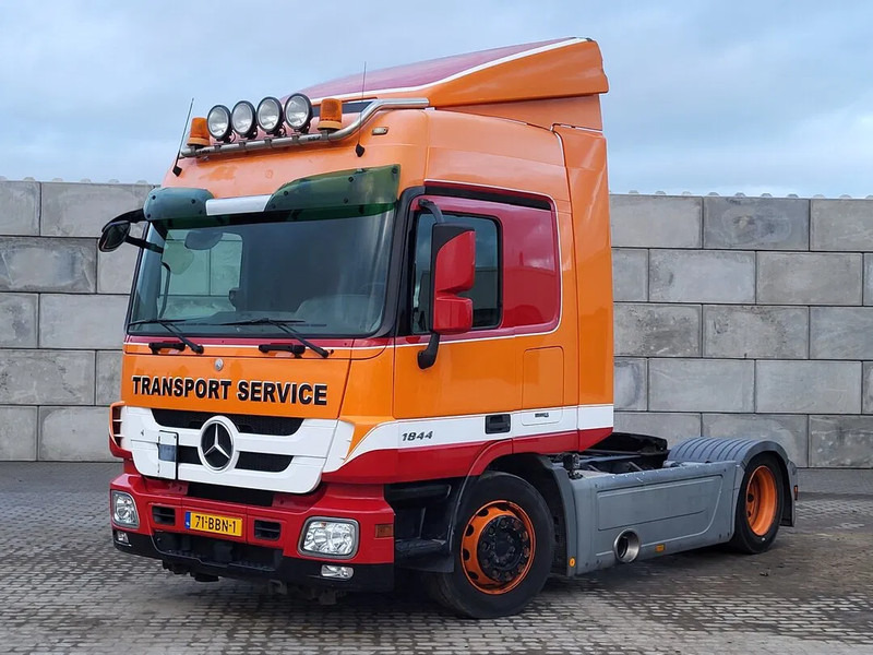 Mercedes-Benz SK 1844 Actros 1844 - Tractor truck: picture 1 Mercedes-Benz SK 1844 Actros 1844 - Tractor truck: picture 1