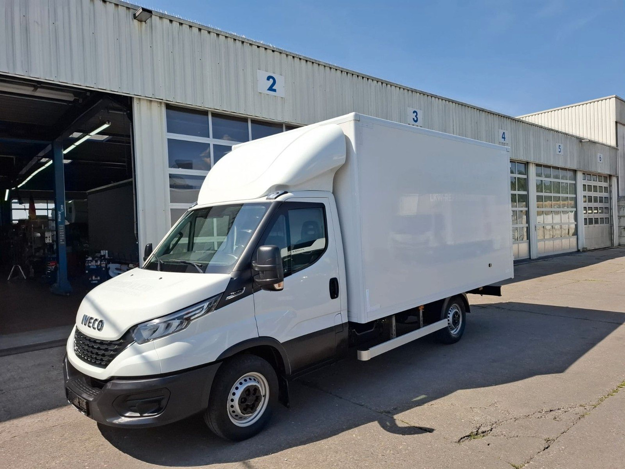 Iveco 35-160P/A8, Klima, HiMatik, LED, Luft, - Closed box van: picture 1 Iveco 35-160P/A8, Klima, HiMatik, LED, Luft, - Closed box van: picture 1