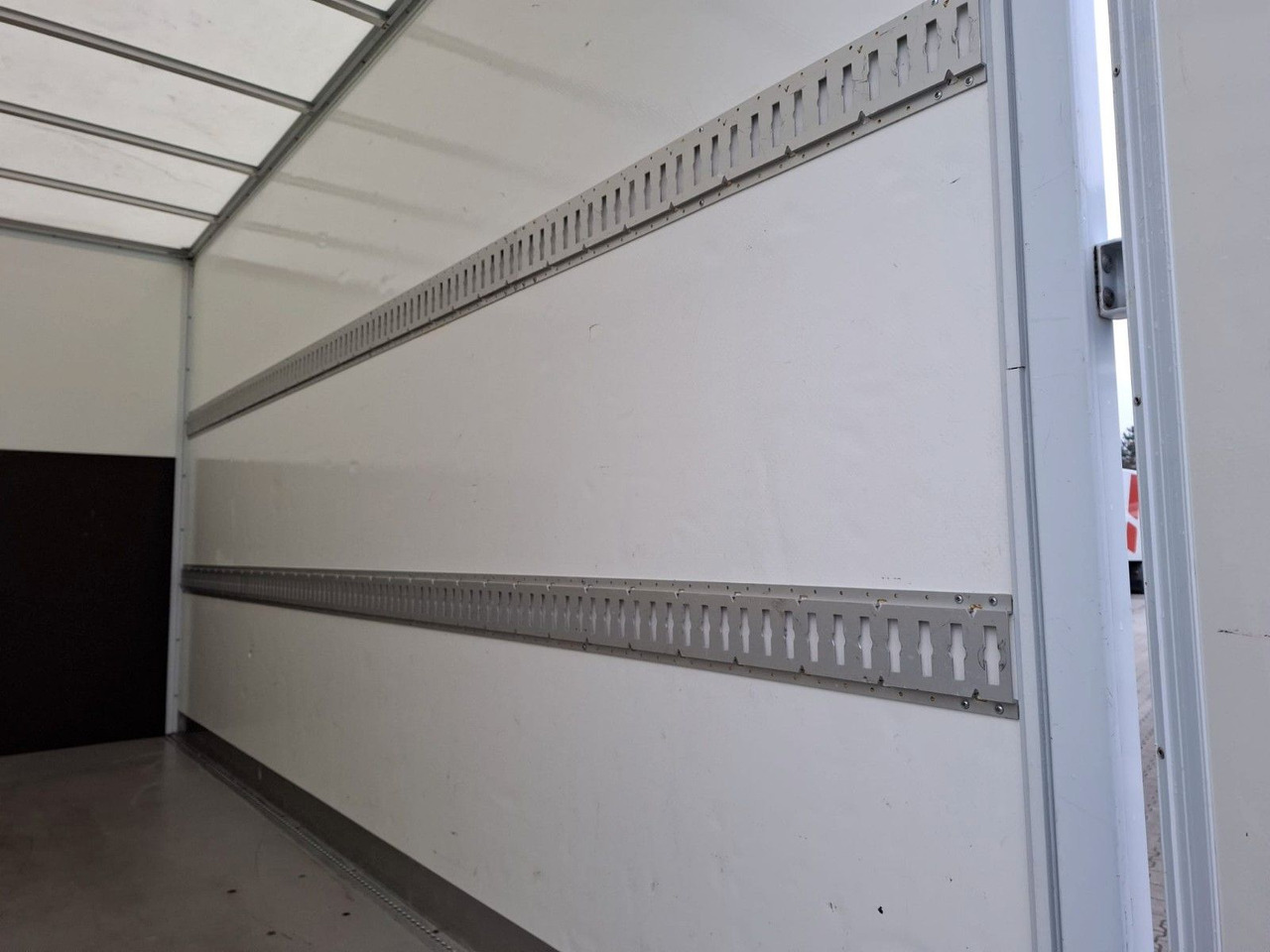 Iveco 35-160P/A8, Klima, HiMatik, LED, Luft, - Closed box van: picture 5 Iveco 35-160P/A8, Klima, HiMatik, LED, Luft, - Closed box van: picture 5