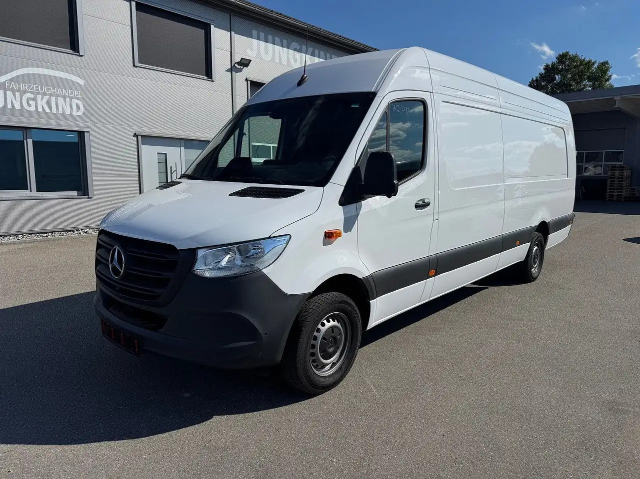 Mercedes-Benz Sprinter 317 CDI Maxi Lang XXL Extralang MBUX - Panel van: picture 1 Mercedes-Benz Sprinter 317 CDI Maxi Lang XXL Extralang MBUX - Panel van: picture 1