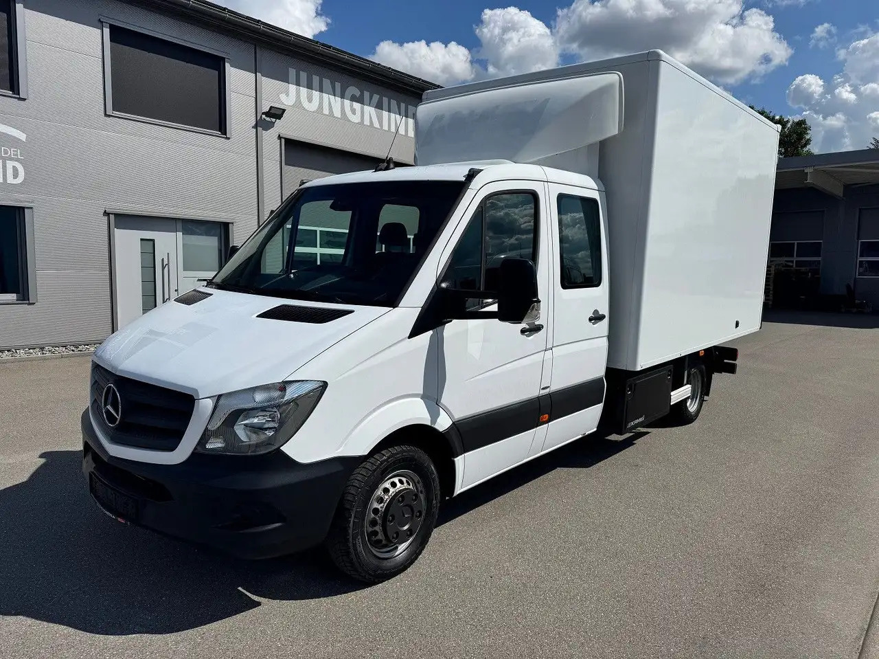 Mercedes-Benz Sprinter 519 CDI Maxi Lang DoKa Koffer AHK Klima - Closed box van, Combi van: picture 1 Mercedes-Benz Sprinter 519 CDI Maxi Lang DoKa Koffer AHK Klima - Closed box van, Combi van: picture 1
