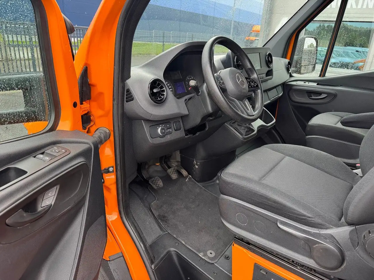 Mini artic tractor unit, Combi van Mercedes-Benz Sprinter 519 CDI Maxi Lang Doka AHK: picture 10 Mini artic tractor unit, Combi van Mercedes-Benz Sprinter 519 CDI Maxi Lang Doka AHK: picture 10