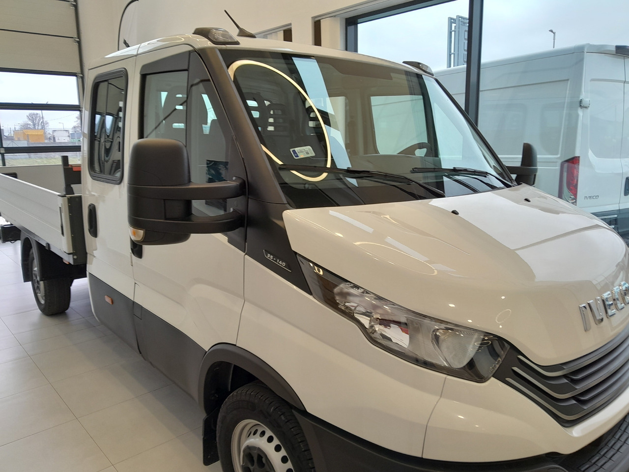 Iveco Daila 35 Daily C 18 H 3450 - Open body delivery van: picture 2 Iveco Daila 35 Daily C 18 H 3450 - Open body delivery van: picture 2