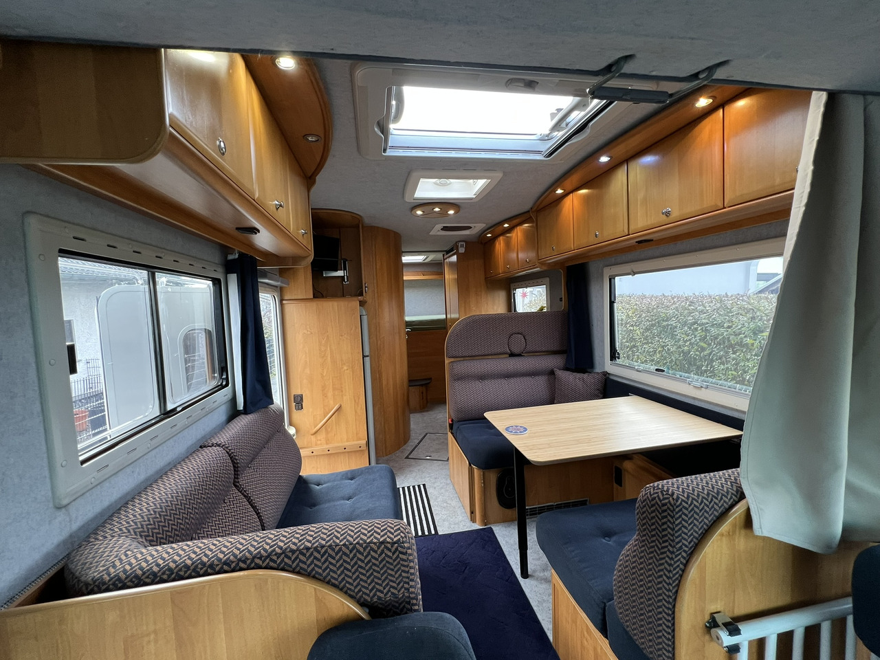 CONCORDE Charisma 750 G Mercedes 416 CDI - Integrated motorhome: picture 4 CONCORDE Charisma 750 G Mercedes 416 CDI - Integrated motorhome: picture 4