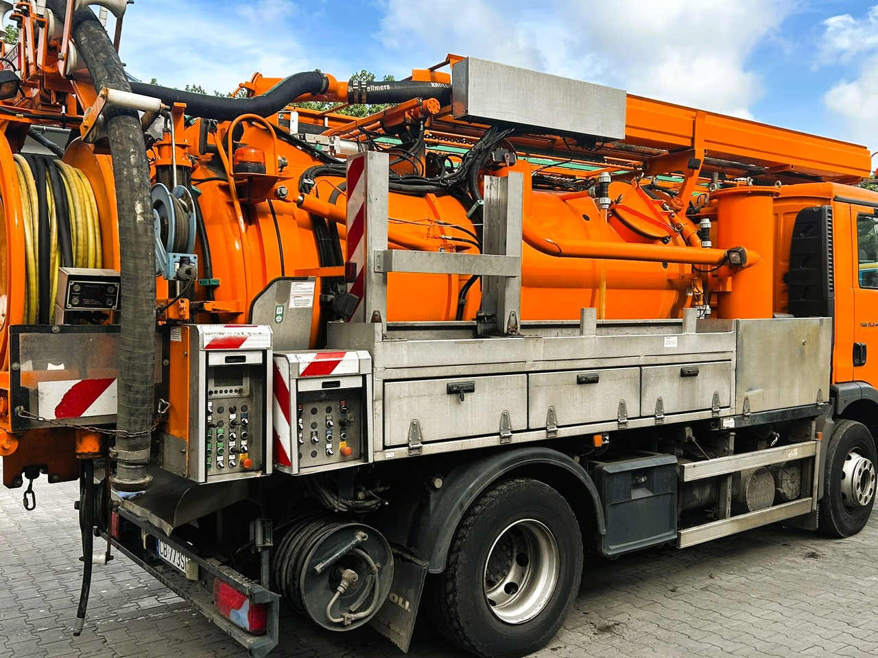 MAN TGM 15.240 - Vacuum truck: picture 4 MAN TGM 15.240 - Vacuum truck: picture 4