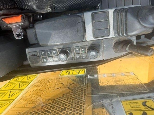 CAT 306CR - Mini excavator: picture 3 CAT 306CR - Mini excavator: picture 3