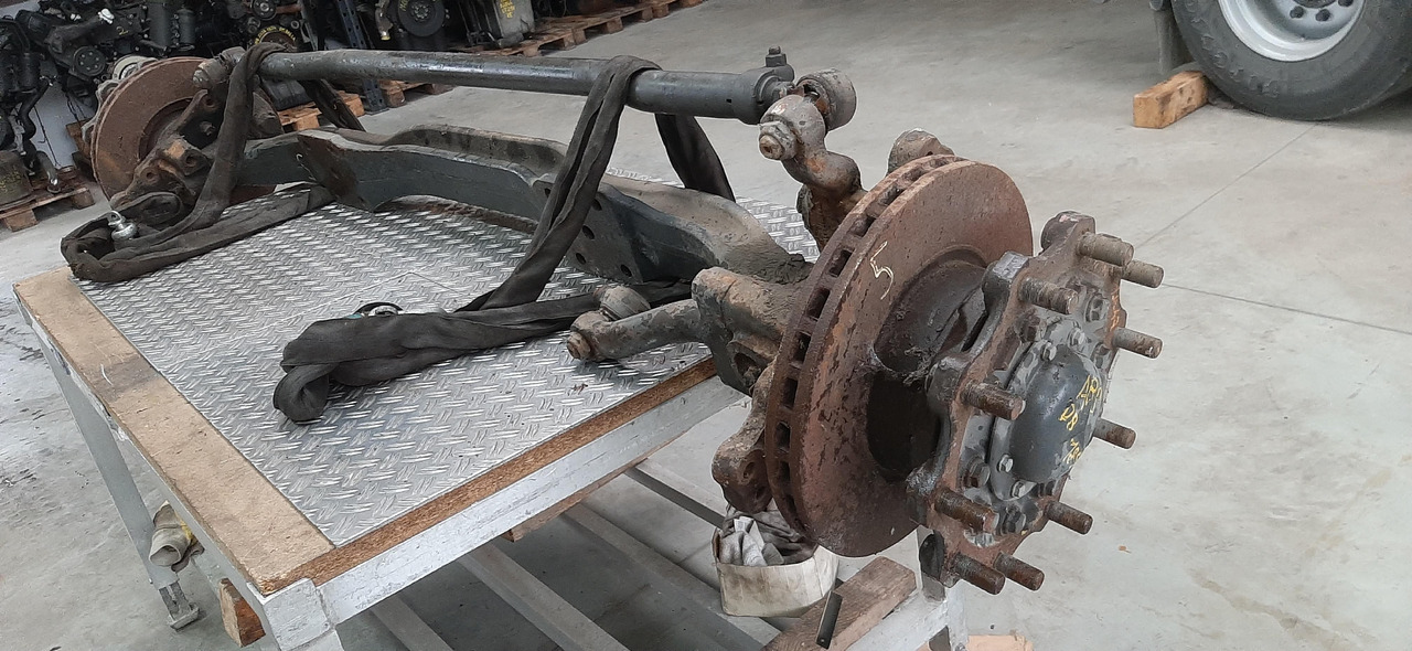 Gebrauchte DB 18.43, Vorderachse, Artikel - Nr. : 81.99999 - 9999 - Front axle for Truck: picture 1 Gebrauchte DB 18.43, Vorderachse, Artikel - Nr. : 81.99999 - 9999 - Front axle for Truck: picture 1