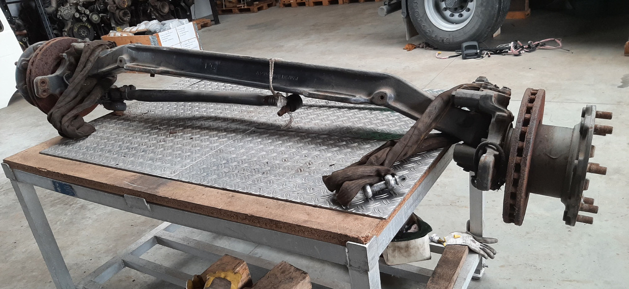 Gebrauchte DB Atego 12.23, Vorderachse, Artikel - Nr. : 81.99999 - 9999 - Front axle for Truck: picture 1 Gebrauchte DB Atego 12.23, Vorderachse, Artikel - Nr. : 81.99999 - 9999 - Front axle for Truck: picture 1