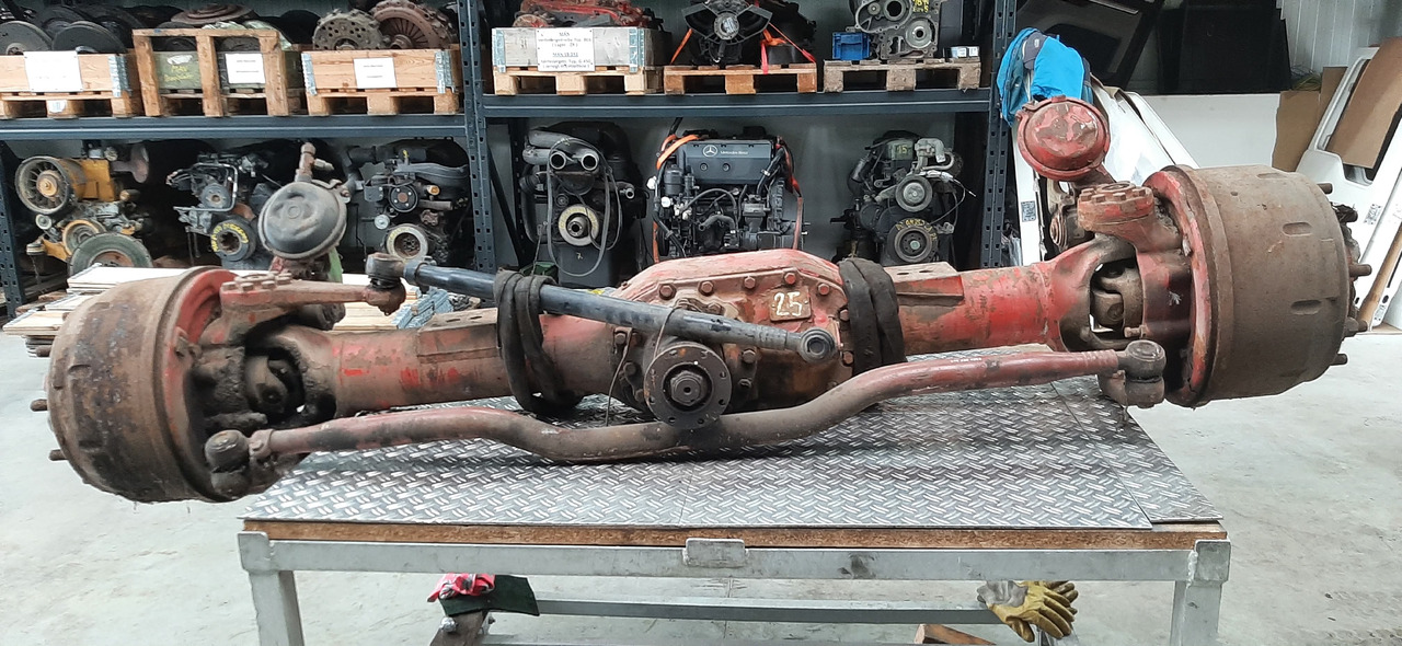 Gebrauchte MAN 26.320, Vorderachse, Allrad, Artikel - Nr. : 81.35000 - 6838 - Front axle for Truck: picture 2 Gebrauchte MAN 26.320, Vorderachse, Allrad, Artikel - Nr. : 81.35000 - 6838 - Front axle for Truck: picture 2