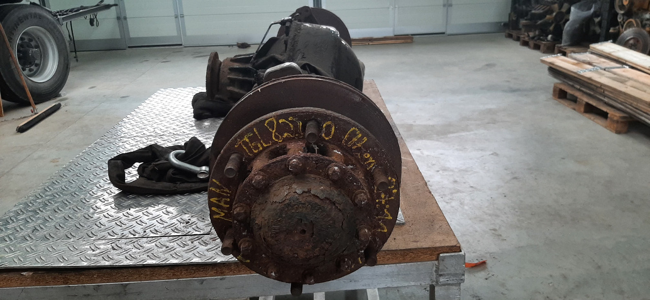 Gebrauchte MAN TGL 8.220, Vorderachse, Artikel - Nr. : 81.35010 - 6274 - Front axle for Truck: picture 2 Gebrauchte MAN TGL 8.220, Vorderachse, Artikel - Nr. : 81.35010 - 6274 - Front axle for Truck: picture 2