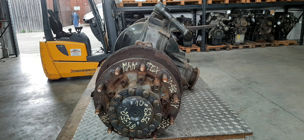 Gebrauchte MAN TGX 26.480 XXL, Vorderachse, Artikel - Nr. : 81.35010 - 6256 - Front axle for Truck: picture 3 Gebrauchte MAN TGX 26.480 XXL, Vorderachse, Artikel - Nr. : 81.35010 - 6256 - Front axle for Truck: picture 3