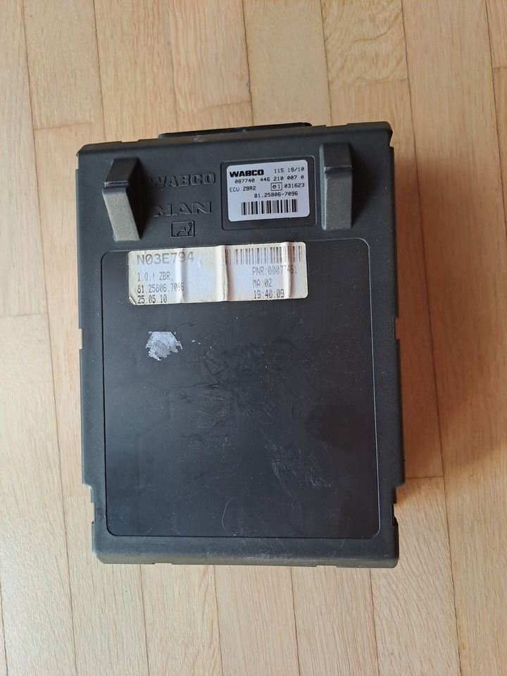 Gebrauchtes MAN TGL / TG2 Steuergerät Zentraler Bordrechner, Artikel - Nr. : 81.25806 - 7096 - ECU for Truck: picture 1 Gebrauchtes MAN TGL / TG2 Steuergerät Zentraler Bordrechner, Artikel - Nr. : 81.25806 - 7096 - ECU for Truck: picture 1