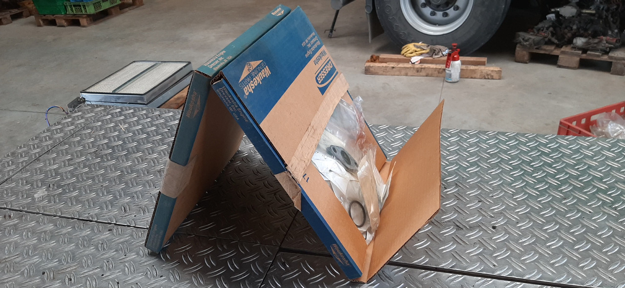 Neuwertige diverse Dichtungssätze, für Waukesha Gasmotor, Artikel - Nr. : 81.99999 - 9999 - Engine gasket for Truck: picture 5 Neuwertige diverse Dichtungssätze, für Waukesha Gasmotor, Artikel - Nr. : 81.99999 - 9999 - Engine gasket for Truck: picture 5