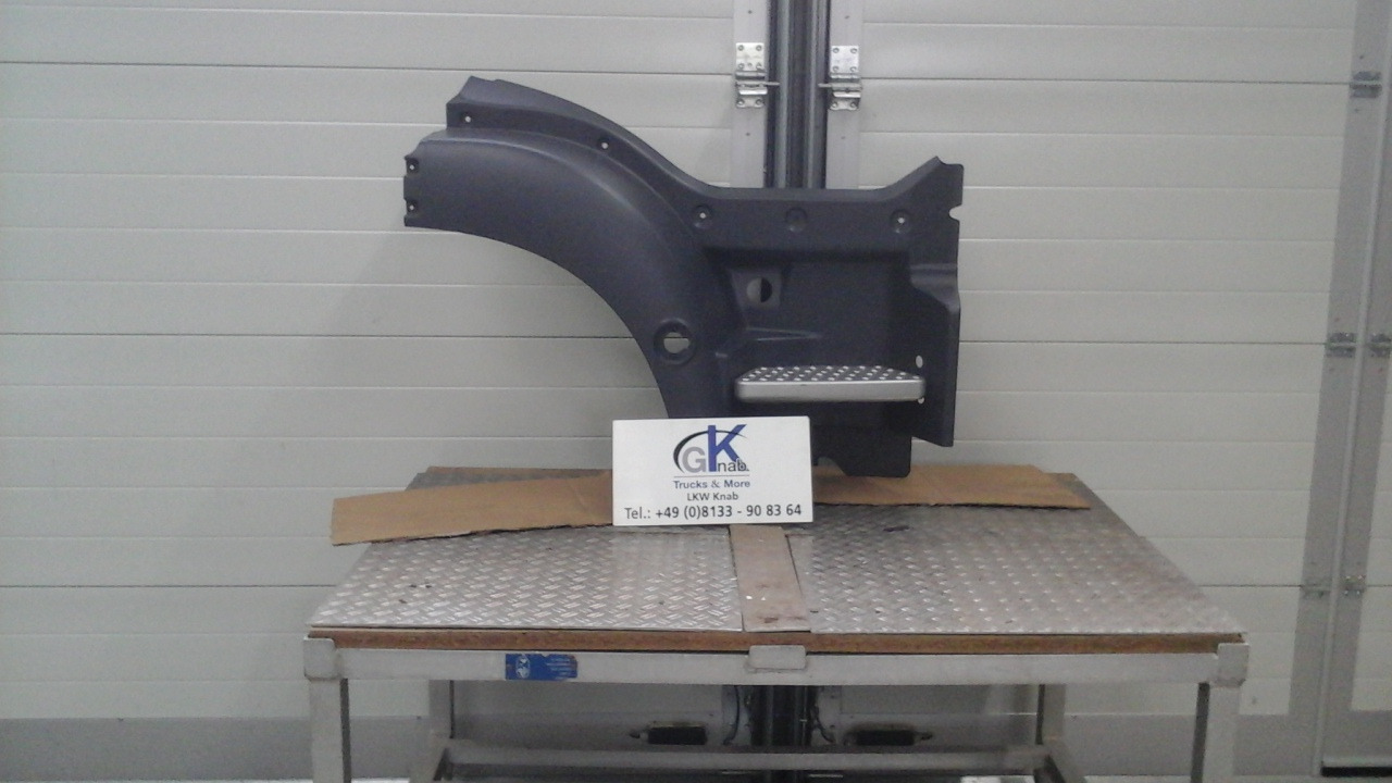 Neuwertiger MAN TGM / TG3 Einstiegkotflügel kurz, komplett, rechts Artikel - Nr.: 81.61520 - 0210 - Fender for Truck: picture 1 Neuwertiger MAN TGM / TG3 Einstiegkotflügel kurz, komplett, rechts Artikel - Nr.: 81.61520 - 0210 - Fender for Truck: picture 1