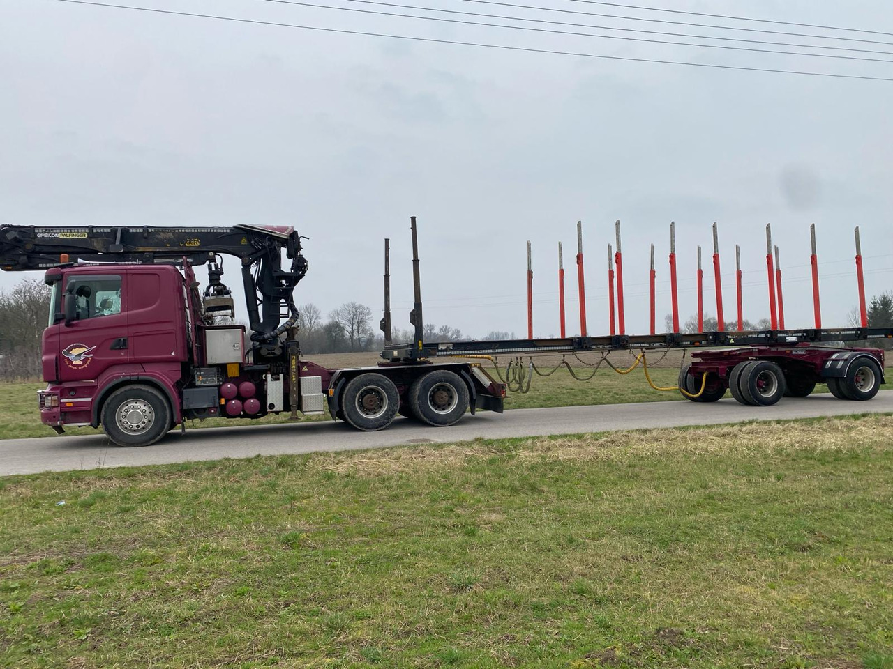 SCANIA R500 - Logging truck, Crane truck: picture 3 SCANIA R500 - Logging truck, Crane truck: picture 3