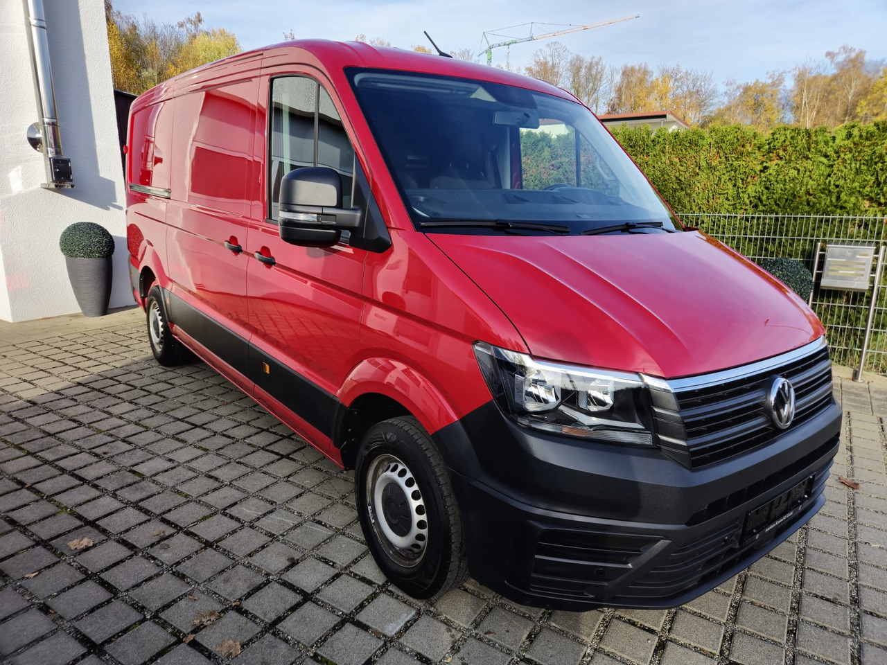 Volkswagen Crafter Kasten 35 FWD mittellang/Kamera/Navi/App - Panel van: picture 2 Volkswagen Crafter Kasten 35 FWD mittellang/Kamera/Navi/App - Panel van: picture 2