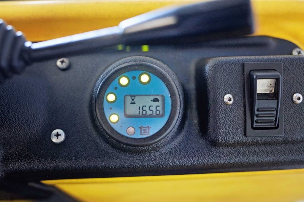 DEC Modena - Tow tractor: picture 4 DEC Modena - Tow tractor: picture 4