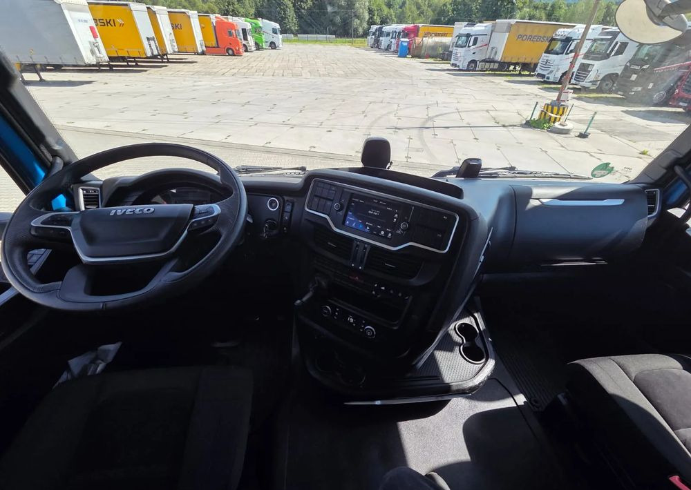 Cab chassis truck Iveco S-WAY: picture 8 Cab chassis truck Iveco S-WAY: picture 8