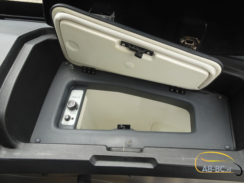 Scania Higer Touring HD, 54 Seats +Lift, Euro 6 - Coach: picture 4 Scania Higer Touring HD, 54 Seats +Lift, Euro 6 - Coach: picture 4