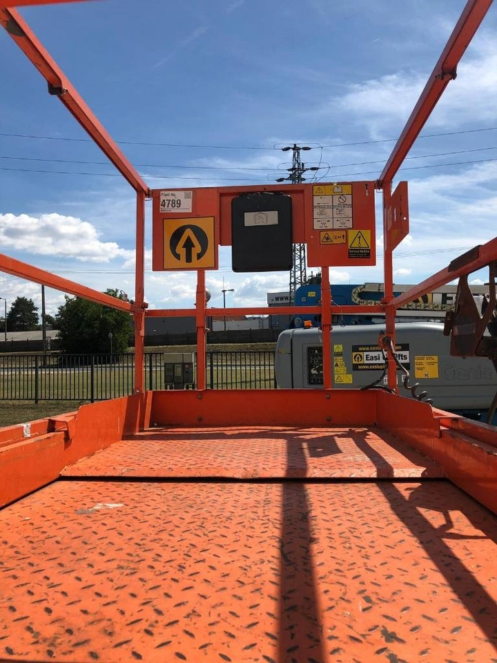 JLG 10 RS - Scissor lift: picture 4 JLG 10 RS - Scissor lift: picture 4