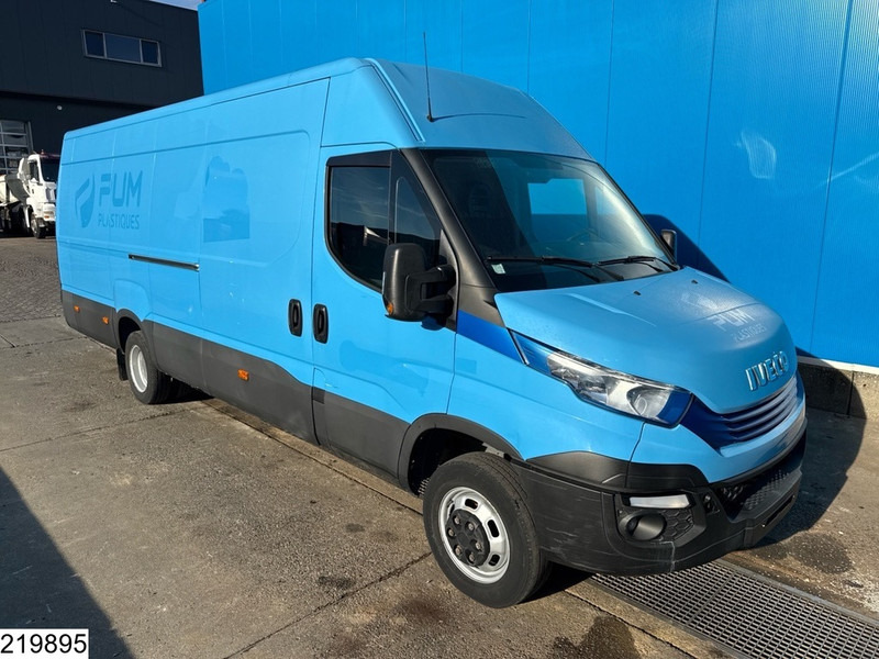 Iveco Daily Daily 35 NP EURO 6, CNG, Manual transmission - Closed box van: picture 3 Iveco Daily Daily 35 NP EURO 6, CNG, Manual transmission - Closed box van: picture 3