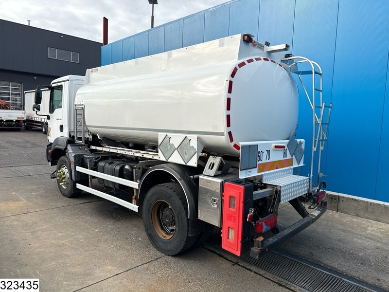 MAN TGM 18 340 4x4, EURO 6, 10500 Liter, 4 Comp. - Tanker truck: picture 4 MAN TGM 18 340 4x4, EURO 6, 10500 Liter, 4 Comp. - Tanker truck: picture 4