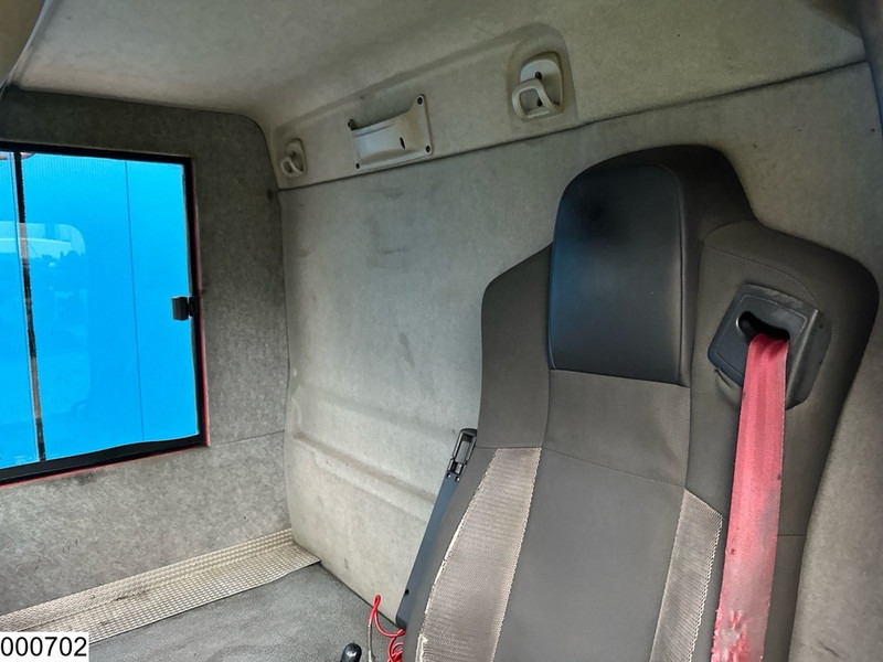 Dropside/ Flatbed truck, Crane truck Renault D 26 320 6x2, EURO 6, Fassi, Remote: picture 13 Dropside/ Flatbed truck, Crane truck Renault D 26 320 6x2, EURO 6, Fassi, Remote: picture 13