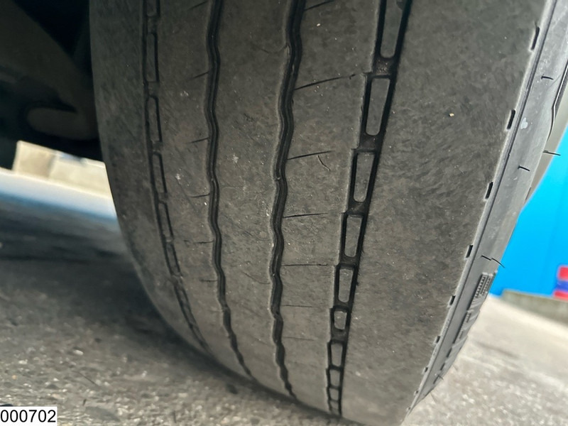 Dropside/ Flatbed truck, Crane truck Renault D 26 320 6x2, EURO 6, Fassi, Remote: picture 16 Dropside/ Flatbed truck, Crane truck Renault D 26 320 6x2, EURO 6, Fassi, Remote: picture 16