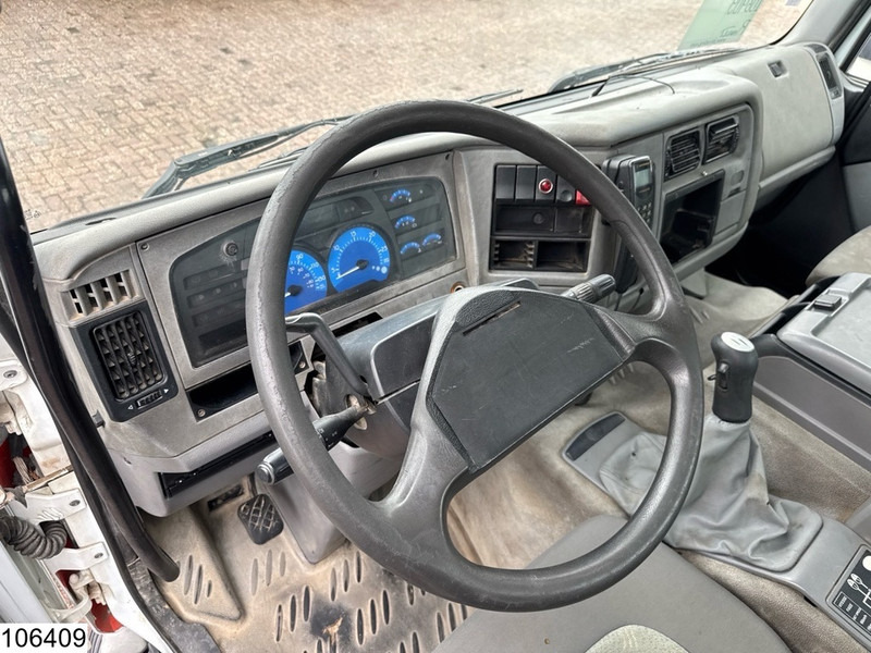 Renault Kerax 370 6x4, Manual, Steelsuspension - Dropside/ Flatbed truck: picture 5 Renault Kerax 370 6x4, Manual, Steelsuspension - Dropside/ Flatbed truck: picture 5