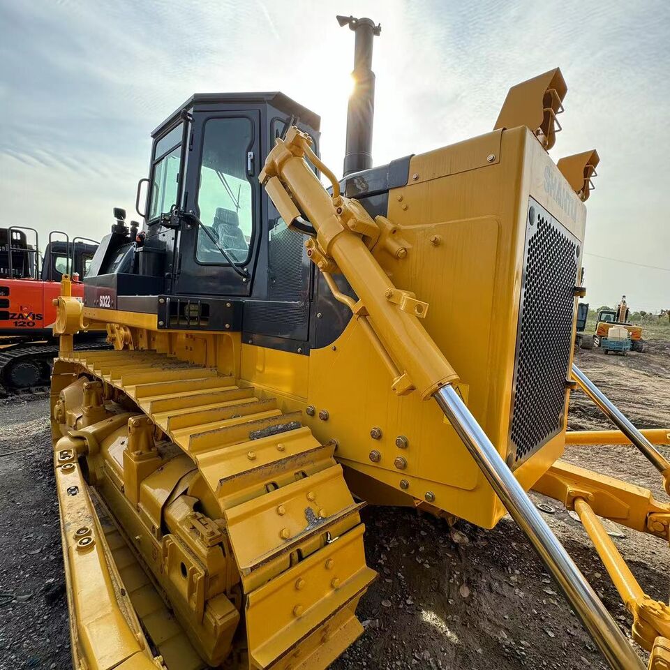 SHANTUI Equipped With Heavy Blade & Ripper For Dozing & Ripping ,high quality,second hand, low working hoursSD22 - Bulldozer: picture 4 SHANTUI Equipped With Heavy Blade & Ripper For Dozing & Ripping ,high quality,second hand, low working hoursSD22 - Bulldozer: picture 4
